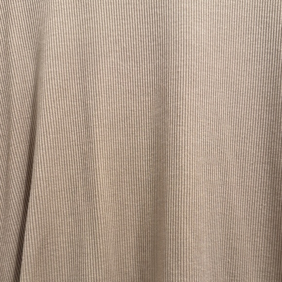 American Eagle Outfitters Cropped and Ribbed ‘Soft & Sexy’ Tan Short Sleeve Tee - Picture 2 of 3